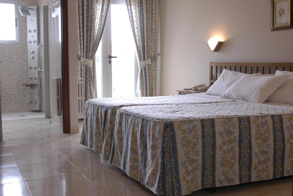 Hotel Troncoso Sanxenxo Bagian luar foto