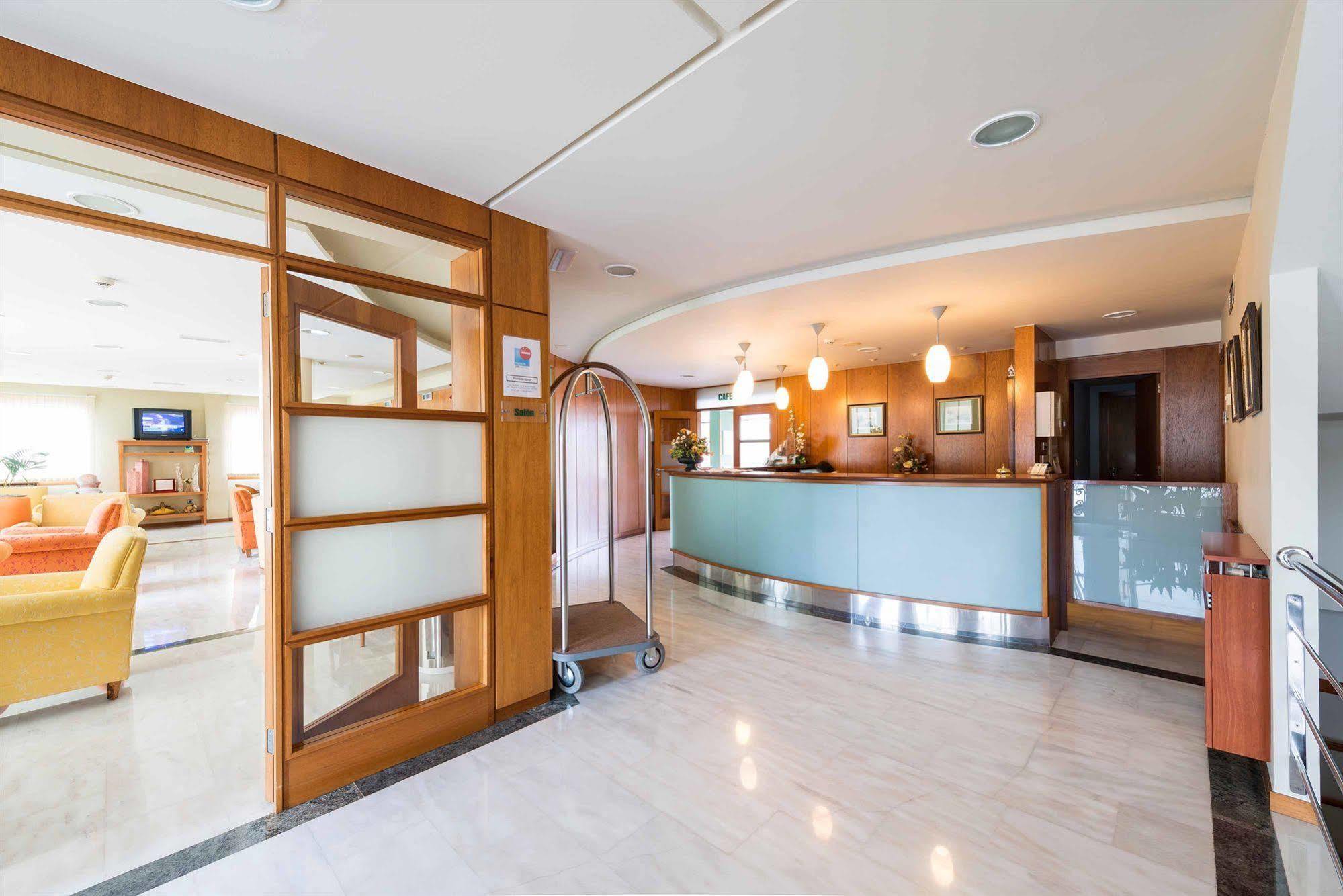 Hotel Troncoso Sanxenxo Bagian luar foto