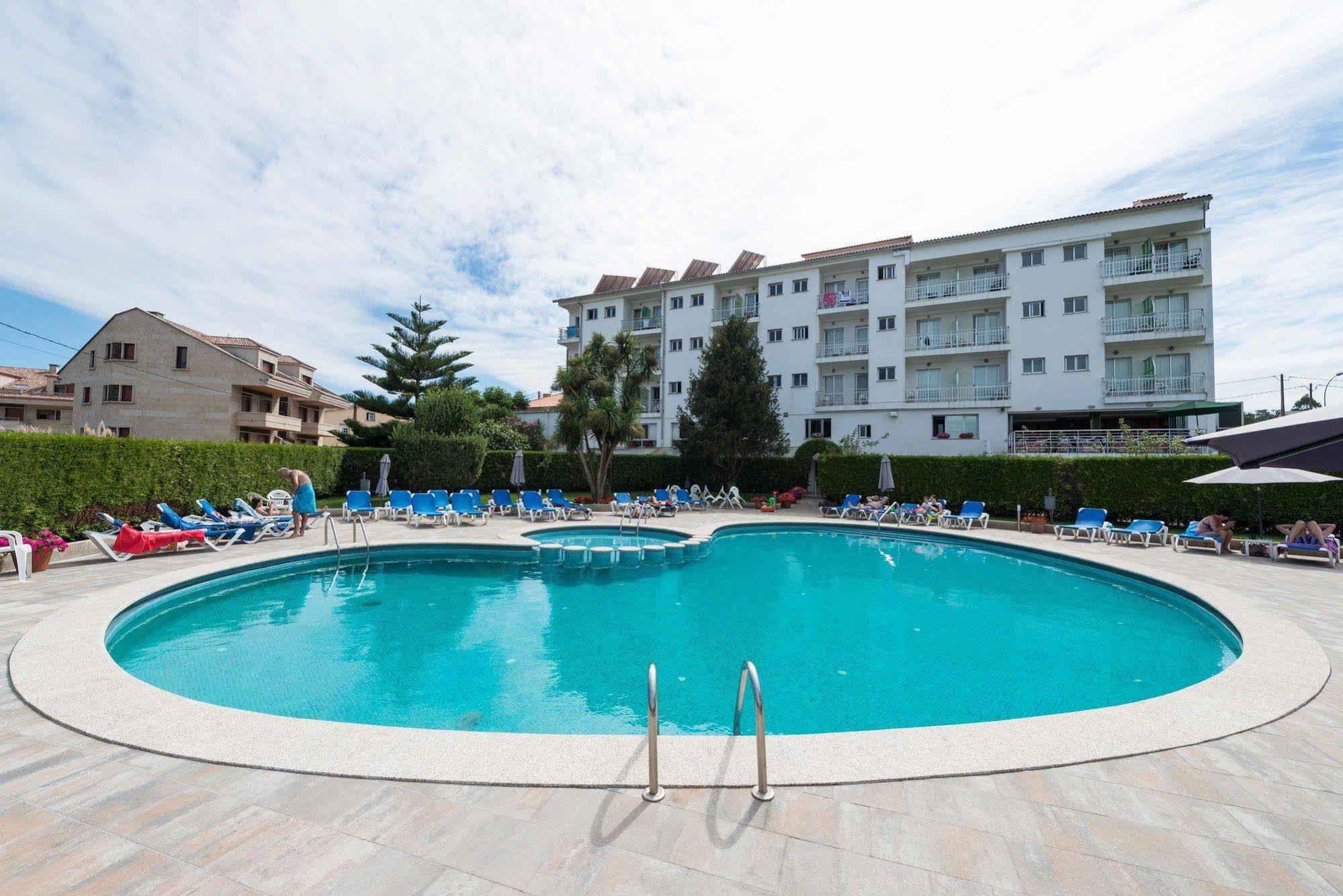 Hotel Troncoso Sanxenxo Bagian luar foto
