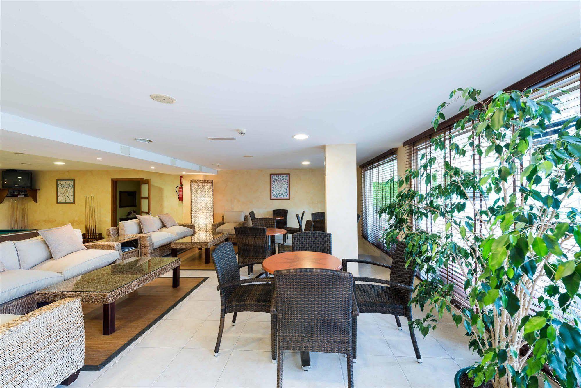 Hotel Troncoso Sanxenxo Bagian luar foto