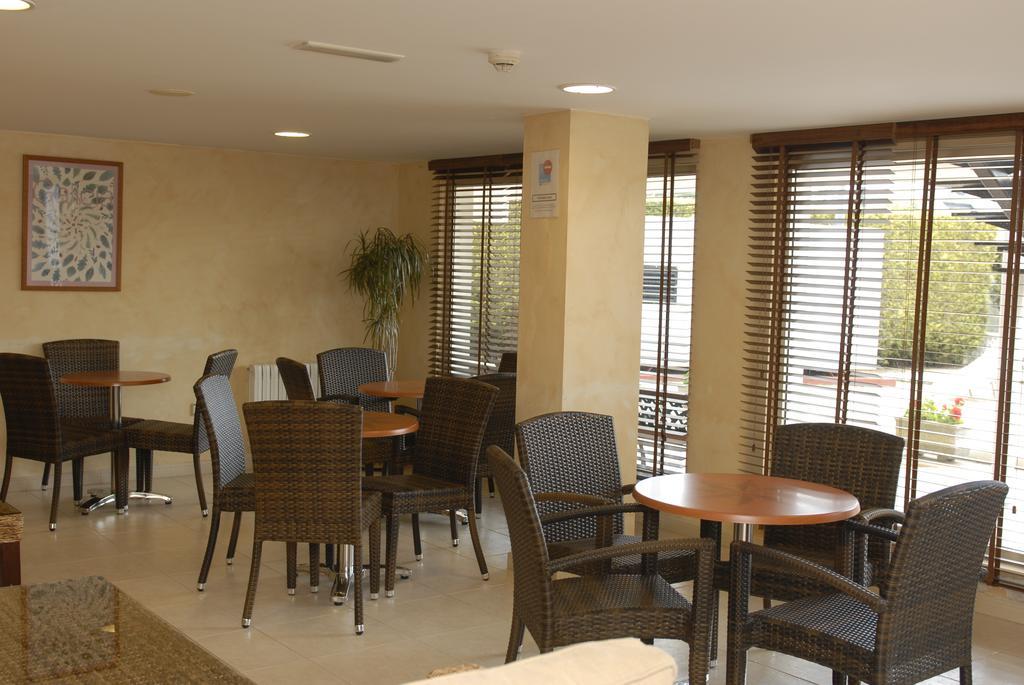 Hotel Troncoso Sanxenxo Bagian luar foto